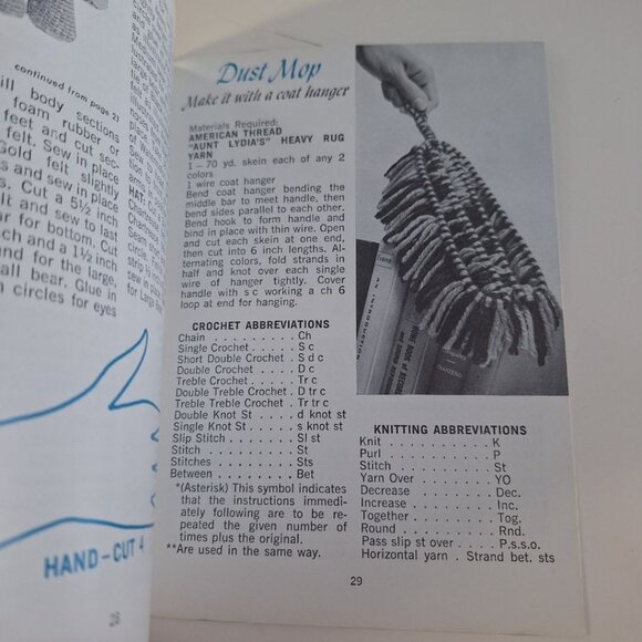 Current Attractions Flower Pillow Gifts Fashions Star Book 214 Crafts Knit 1970s - Picture 4 of 6